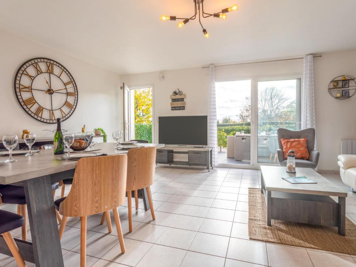 Les Bouvreuils By Interhome La Richardais