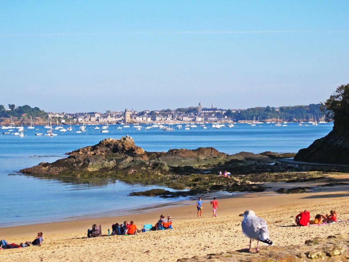 Les Bouvreuils By Interhome La Richardais
